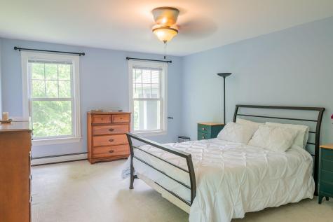 24 Surrey Lane Falmouth ME 04105