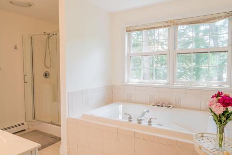 24 Surrey Lane Falmouth ME 04105