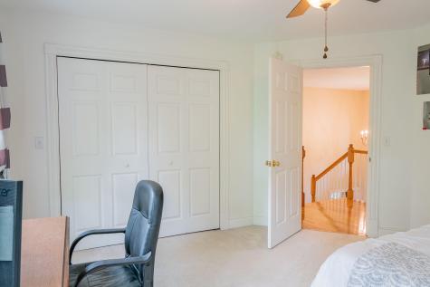 24 Surrey Lane Falmouth ME 04105