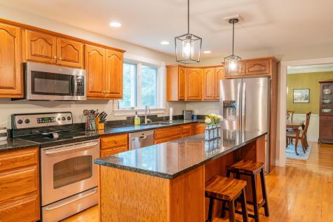 24 Surrey Lane Falmouth ME 04105