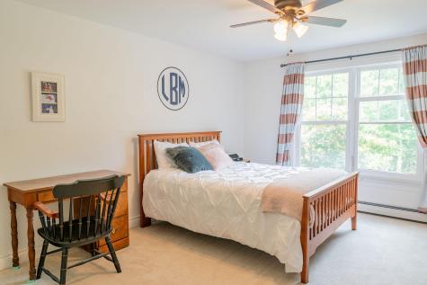 24 Surrey Lane Falmouth ME 04105