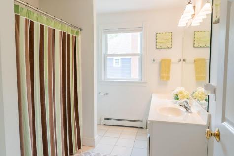 24 Surrey Lane Falmouth ME 04105