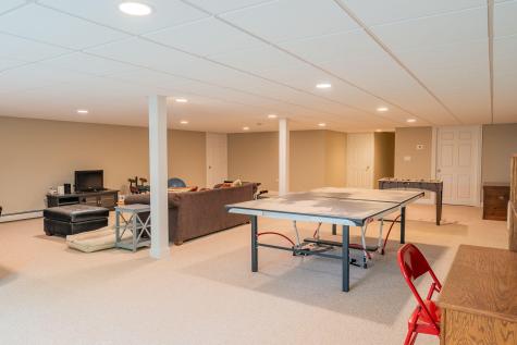 24 Surrey Lane Falmouth ME 04105