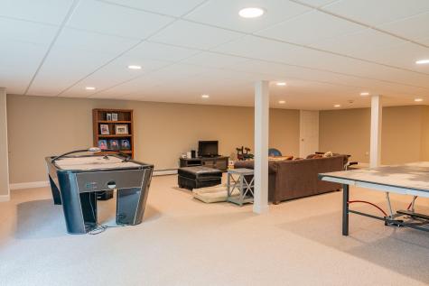 24 Surrey Lane Falmouth ME 04105