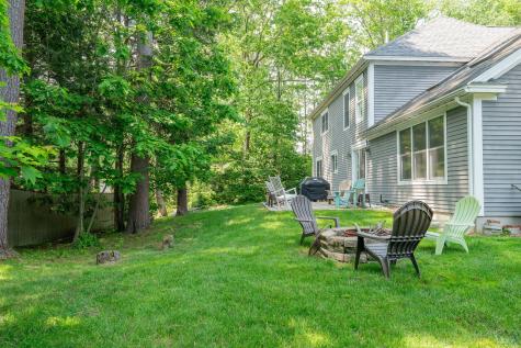 24 Surrey Lane Falmouth ME 04105