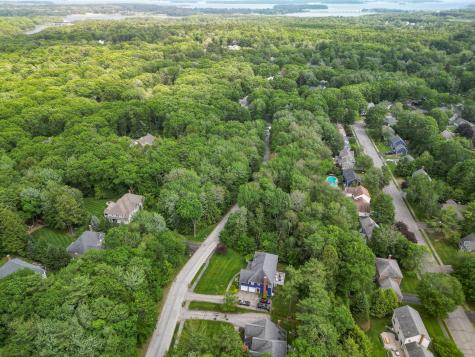 24 Surrey Lane Falmouth ME 04105