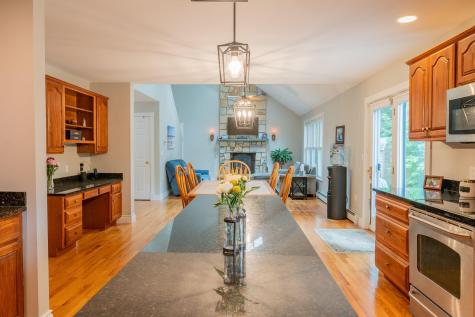 24 Surrey Lane Falmouth ME 04105