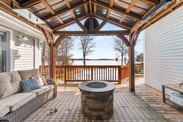 140 Deep Cove Road Raymond ME 04071