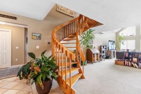 140 Deep Cove Road Raymond ME 04071