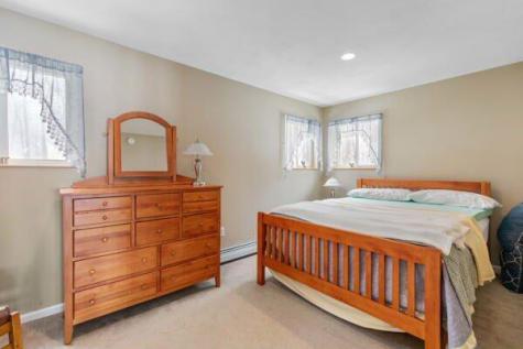 140 Deep Cove Road Raymond ME 04071