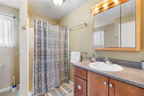 140 Deep Cove Road Raymond ME 04071