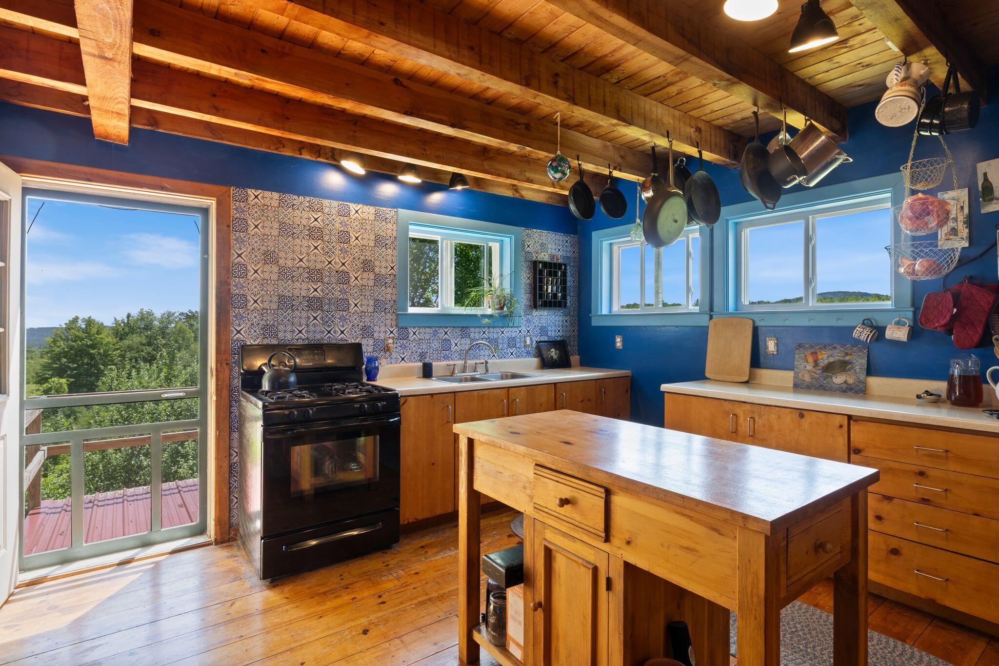 244 High Road Cornish ME 04020