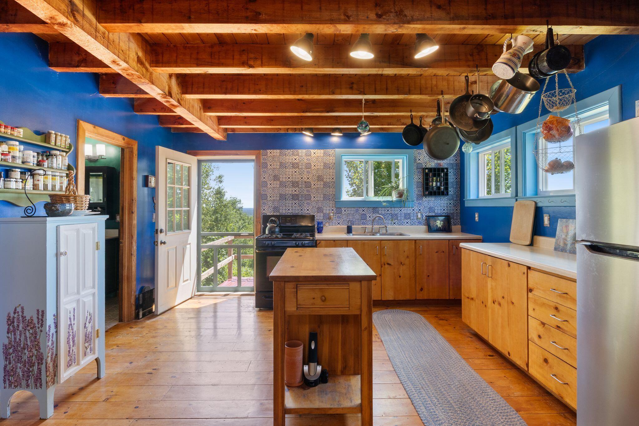 244 High Road Cornish ME 04020