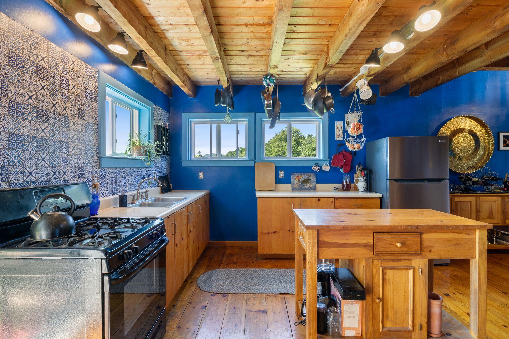 244 High Road Cornish ME 04020