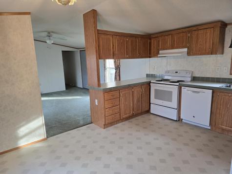 8 Sycamore Drive Norway ME 04268