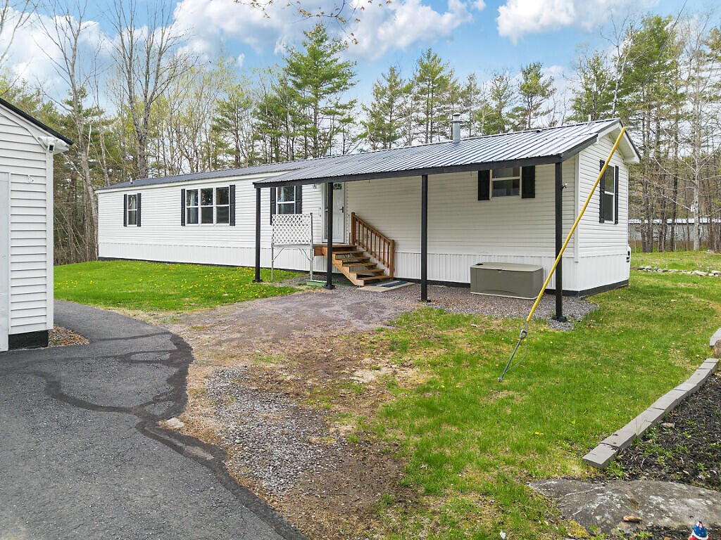797 E Pittston Road Pittston ME 04345