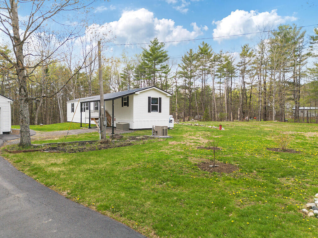 797 E Pittston Road Pittston ME 04345