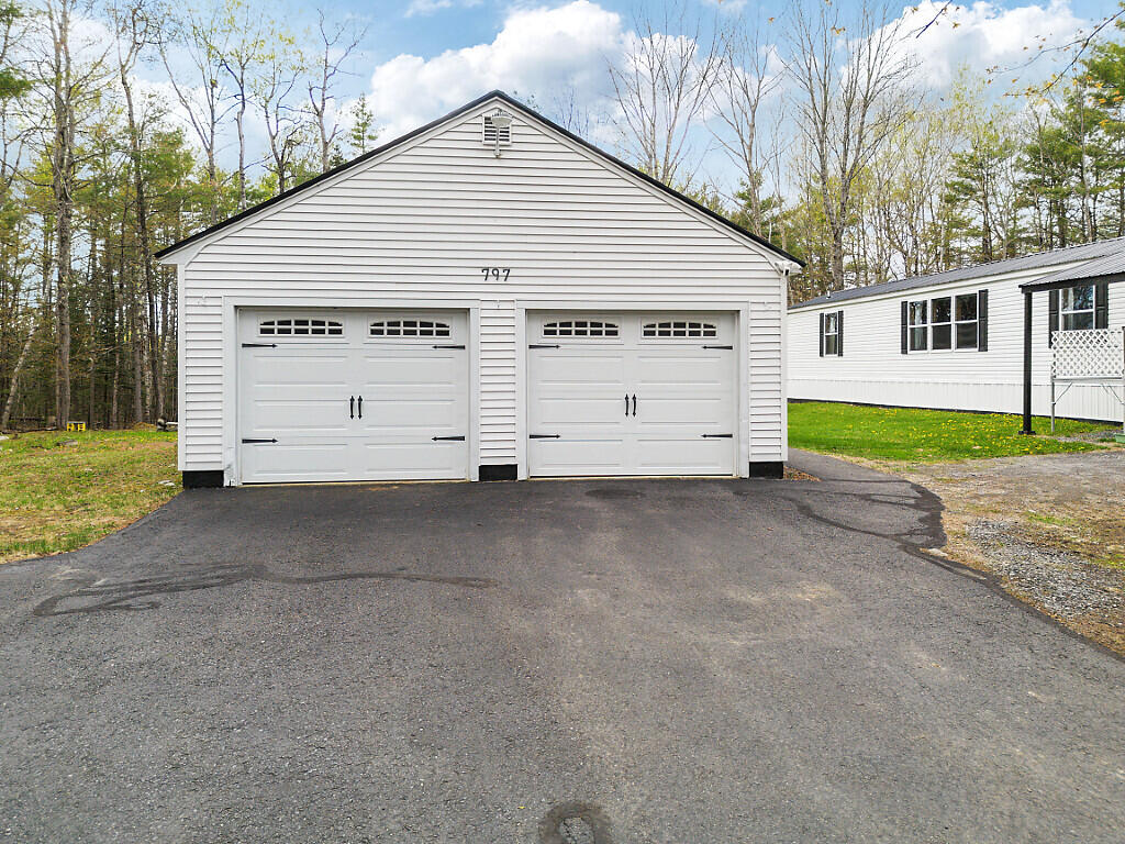797 E Pittston Road Pittston ME 04345