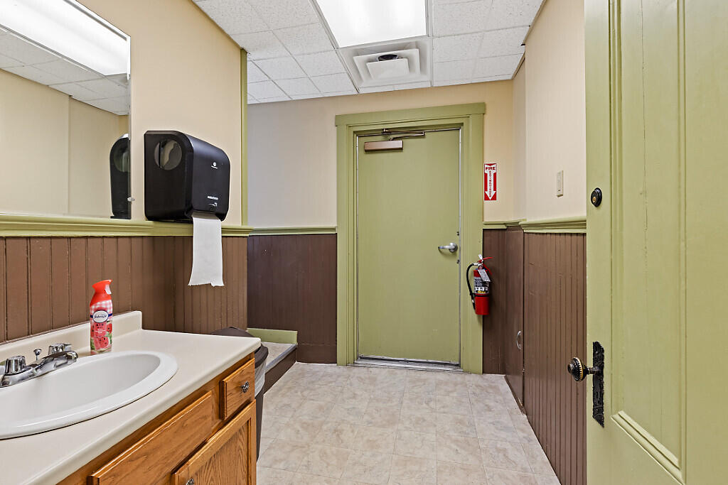 16 E Chestnut Street Augusta ME 04330