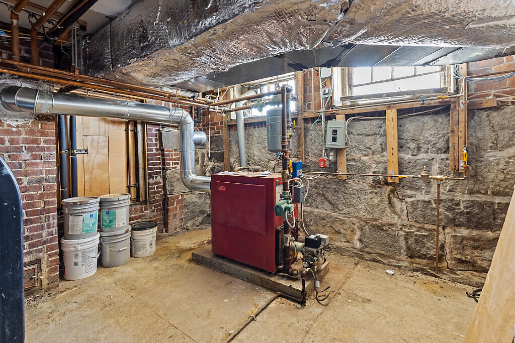 16 E Chestnut Street Augusta ME 04330