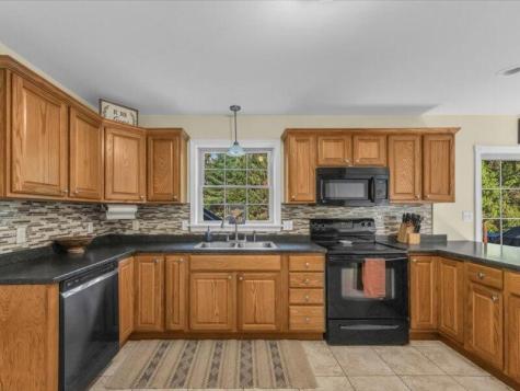 31 Bonnie Lea Drive Hermon ME 04401