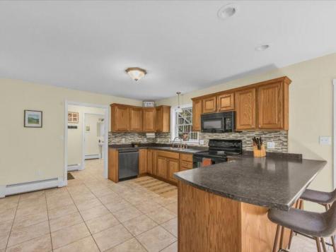 31 Bonnie Lea Drive Hermon ME 04401