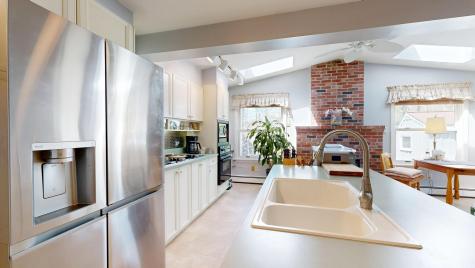 87 Locksley Road Auburn ME 04210