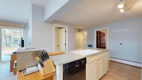 87 Locksley Road Auburn ME 04210