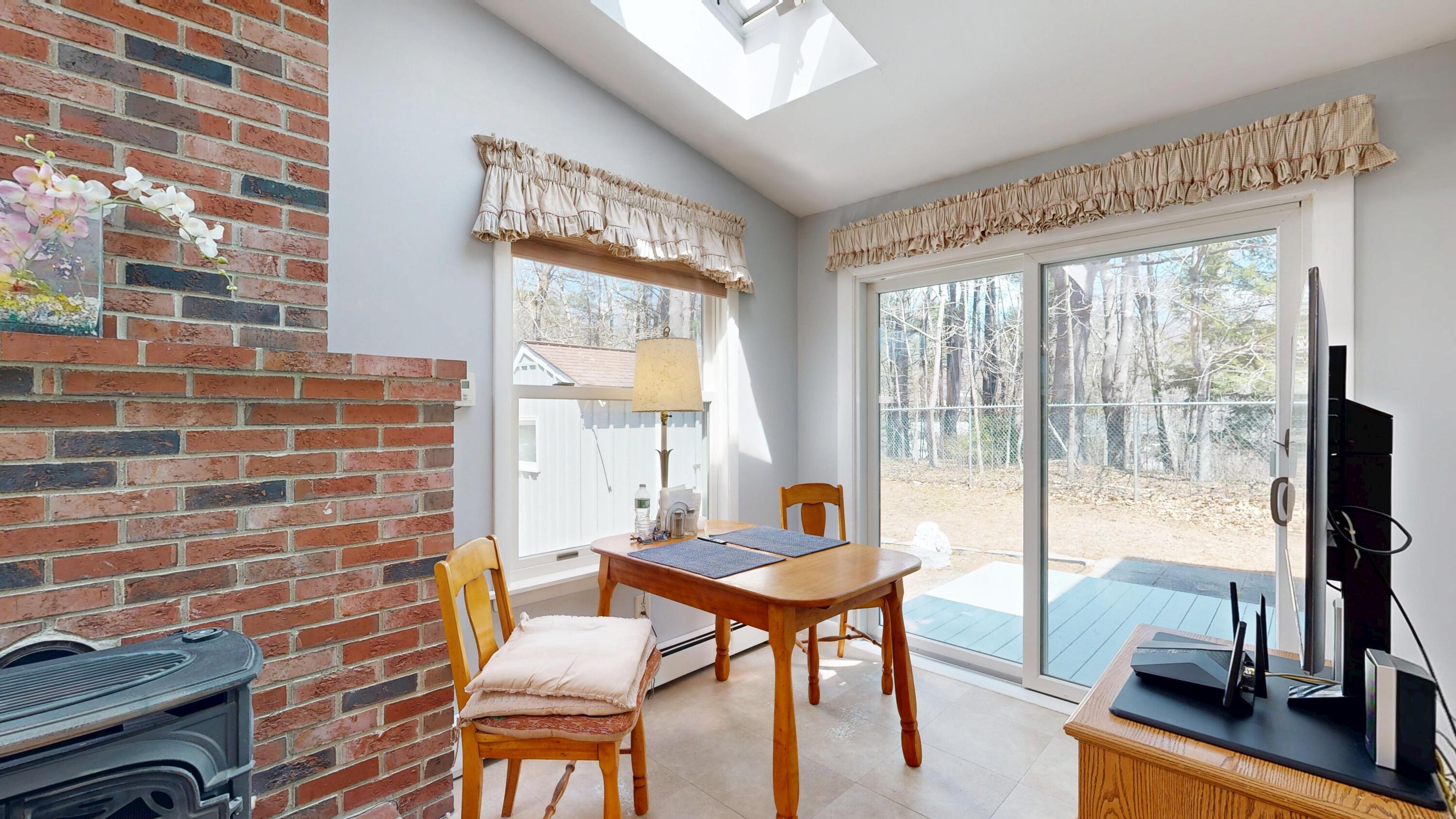 87 Locksley Road Auburn ME 04210