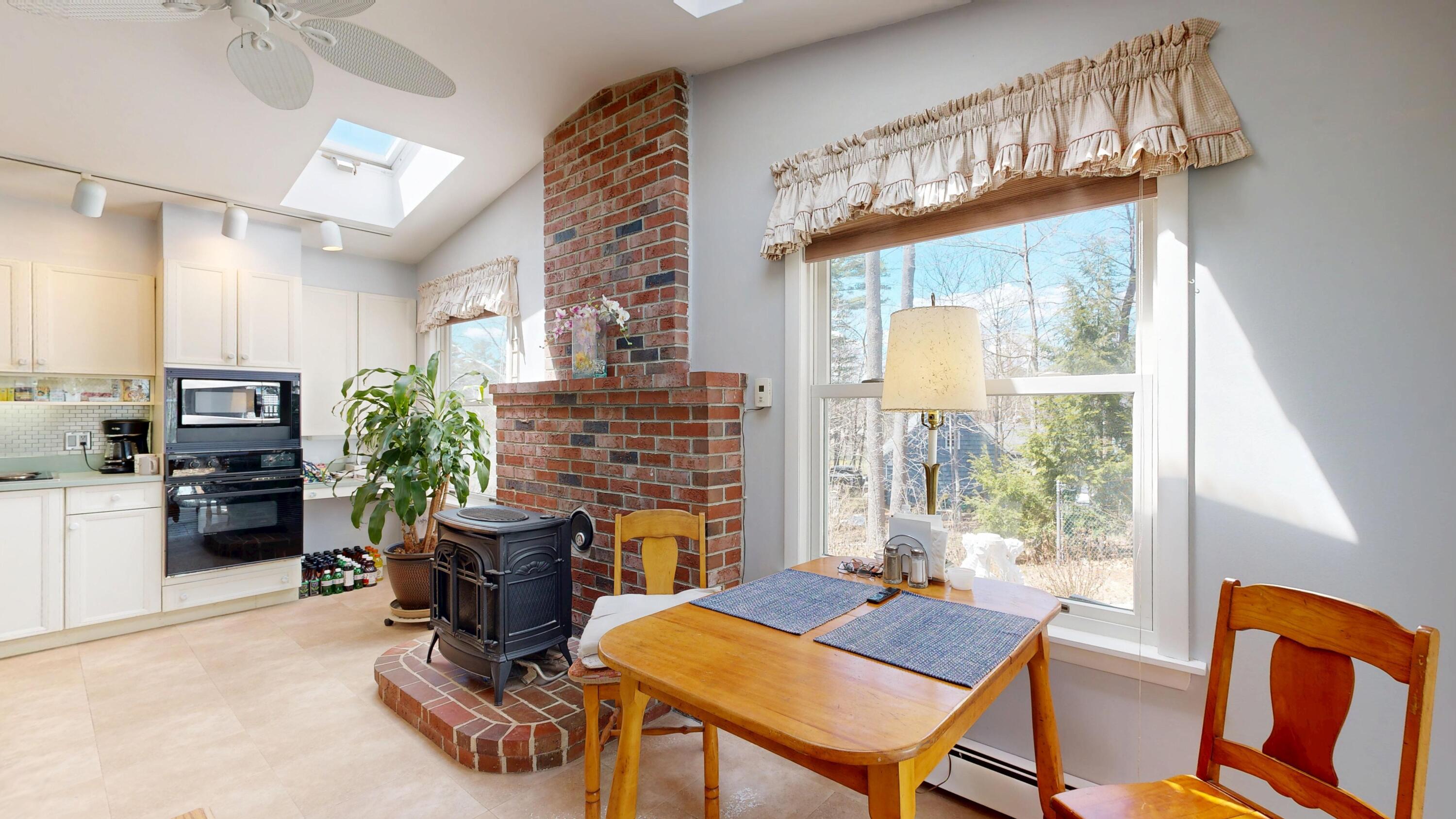 87 Locksley Road Auburn ME 04210