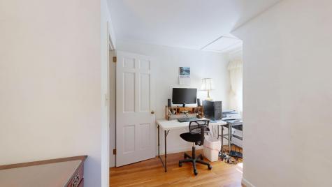87 Locksley Road Auburn ME 04210