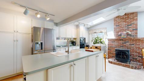 87 Locksley Road Auburn ME 04210
