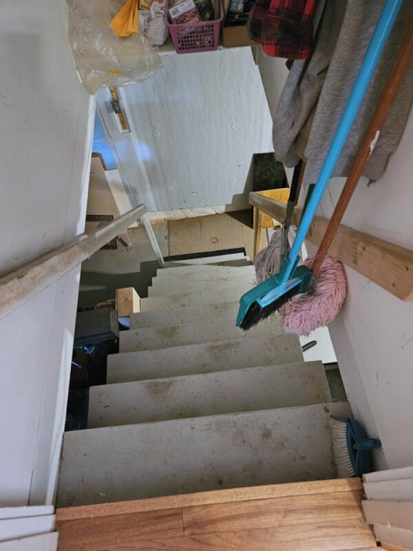 10 Swale Lane Lewiston ME 04240