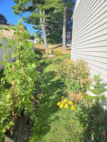 10 Swale Lane Lewiston ME 04240