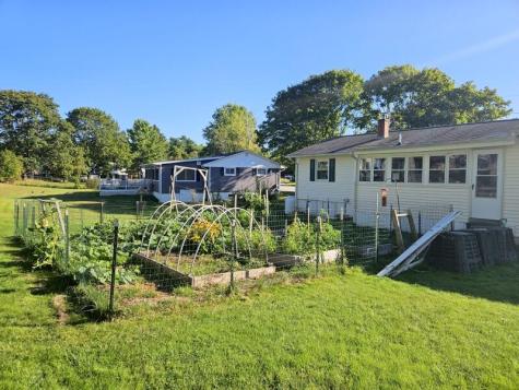 10 Swale Lane Lewiston ME 04240