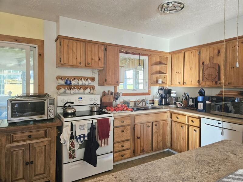 10 Swale Lane Lewiston ME 04240