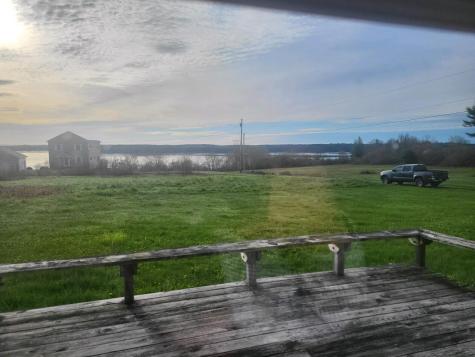 102 Hathorne Point Road Cushing ME 04563