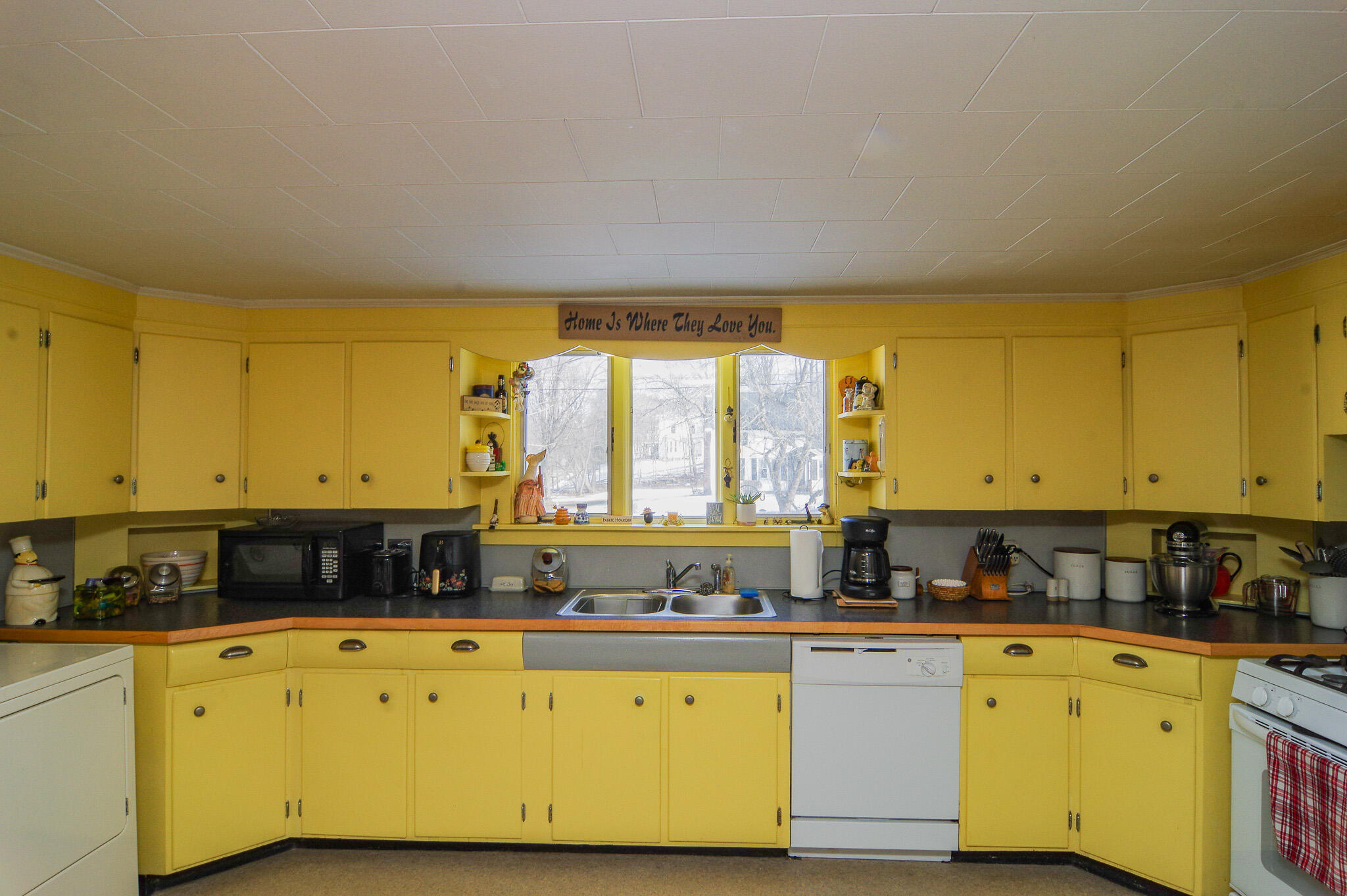 61 Pleasant Street Dexter ME 04930