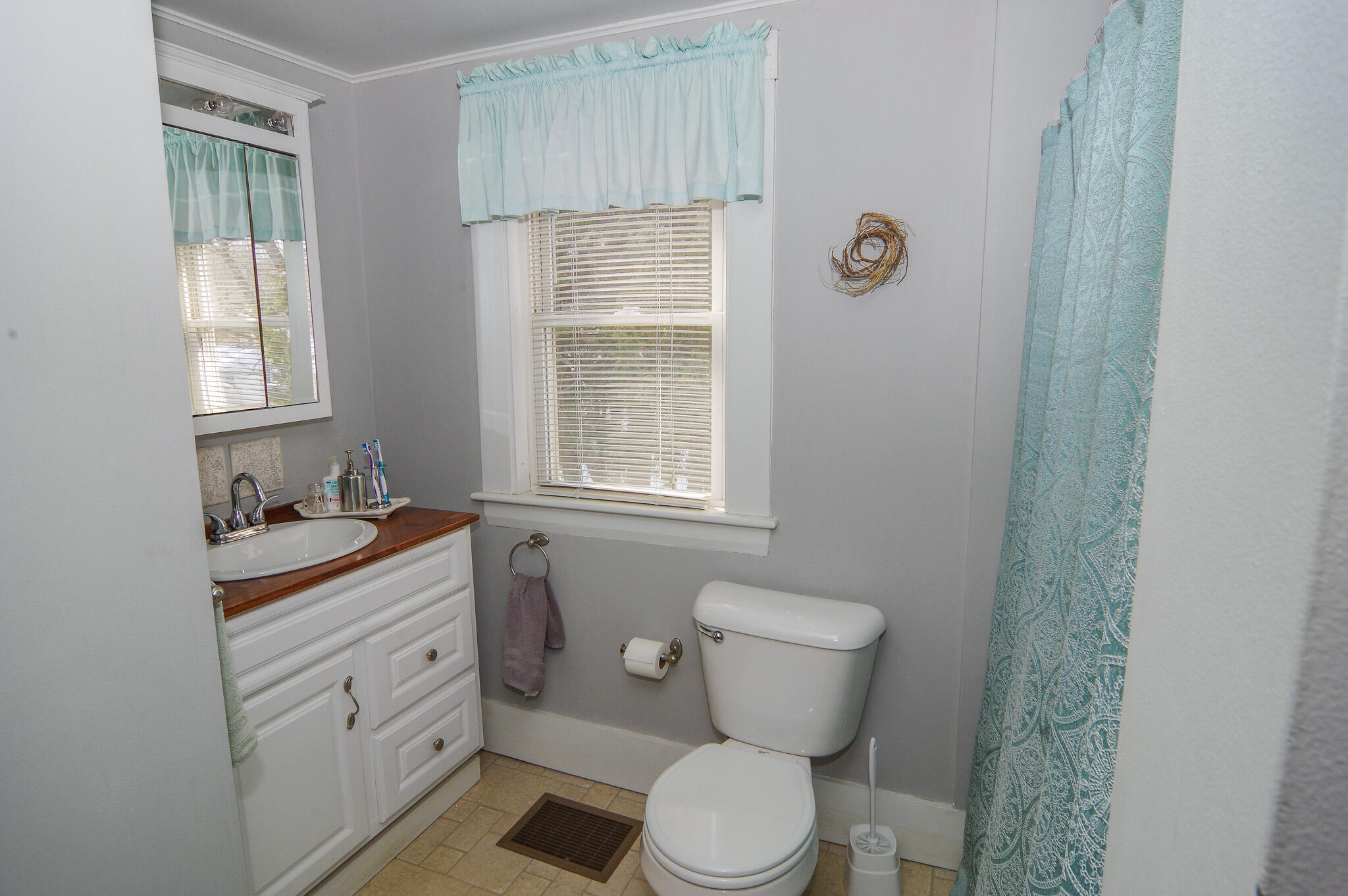 61 Pleasant Street Dexter ME 04930