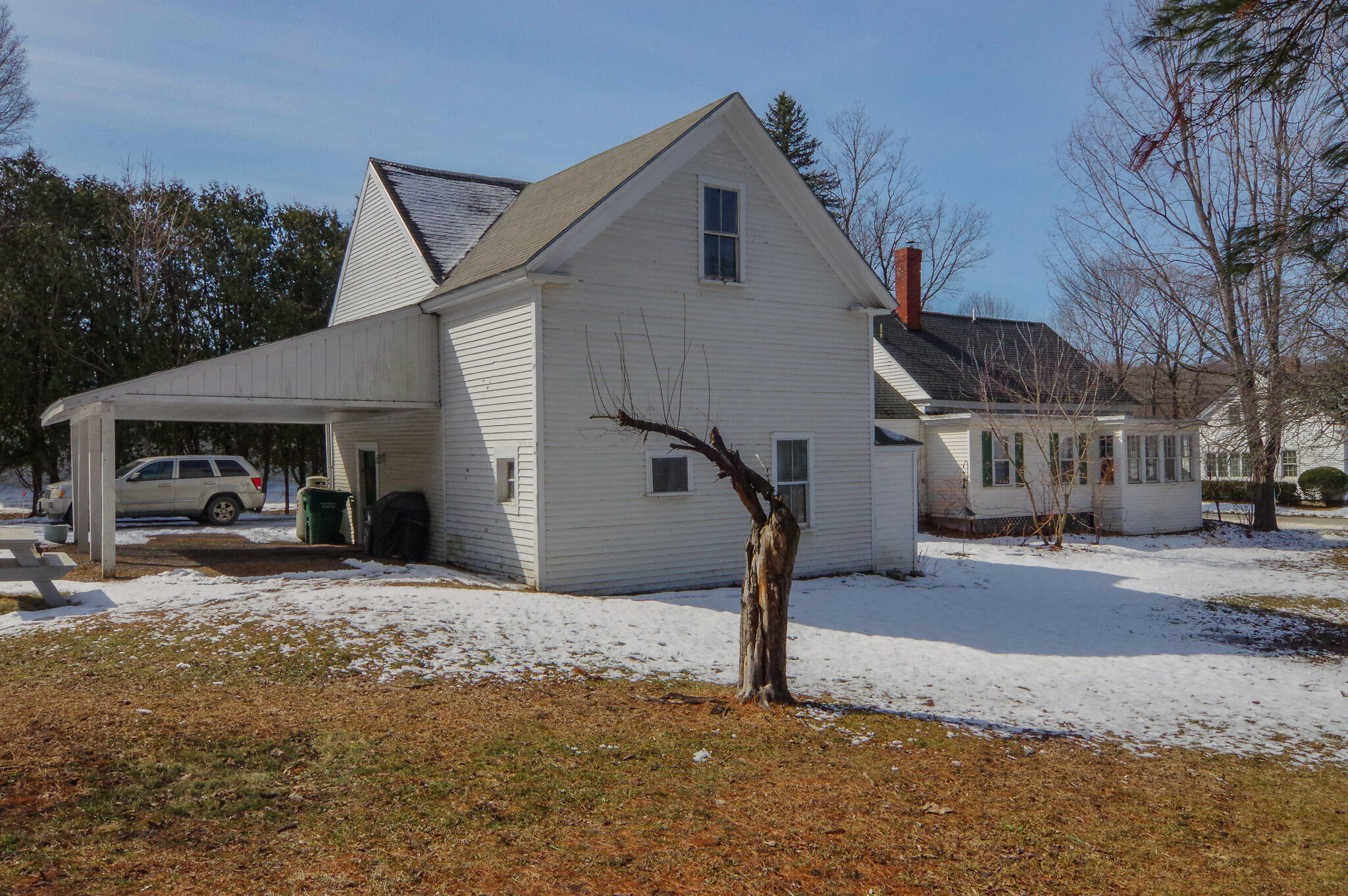 61 Pleasant Street Dexter ME 04930