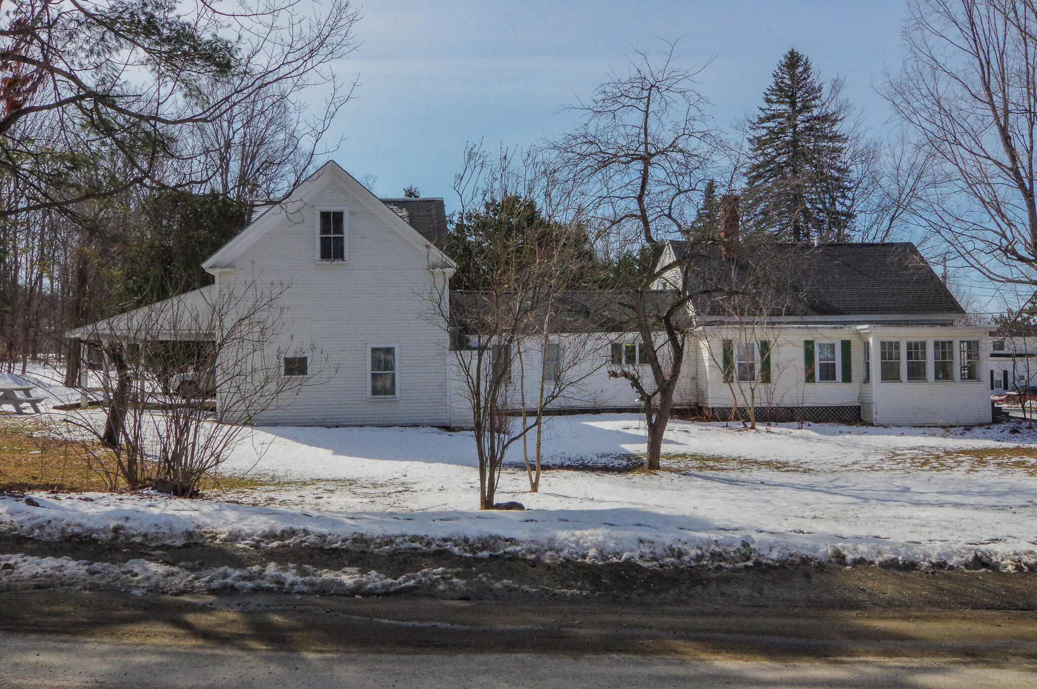 61 Pleasant Street Dexter ME 04930