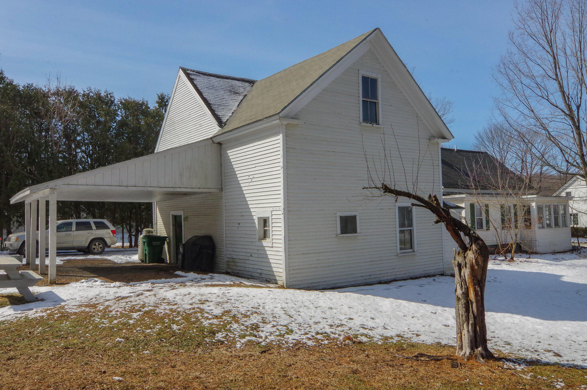 61 Pleasant Street Dexter ME 04930