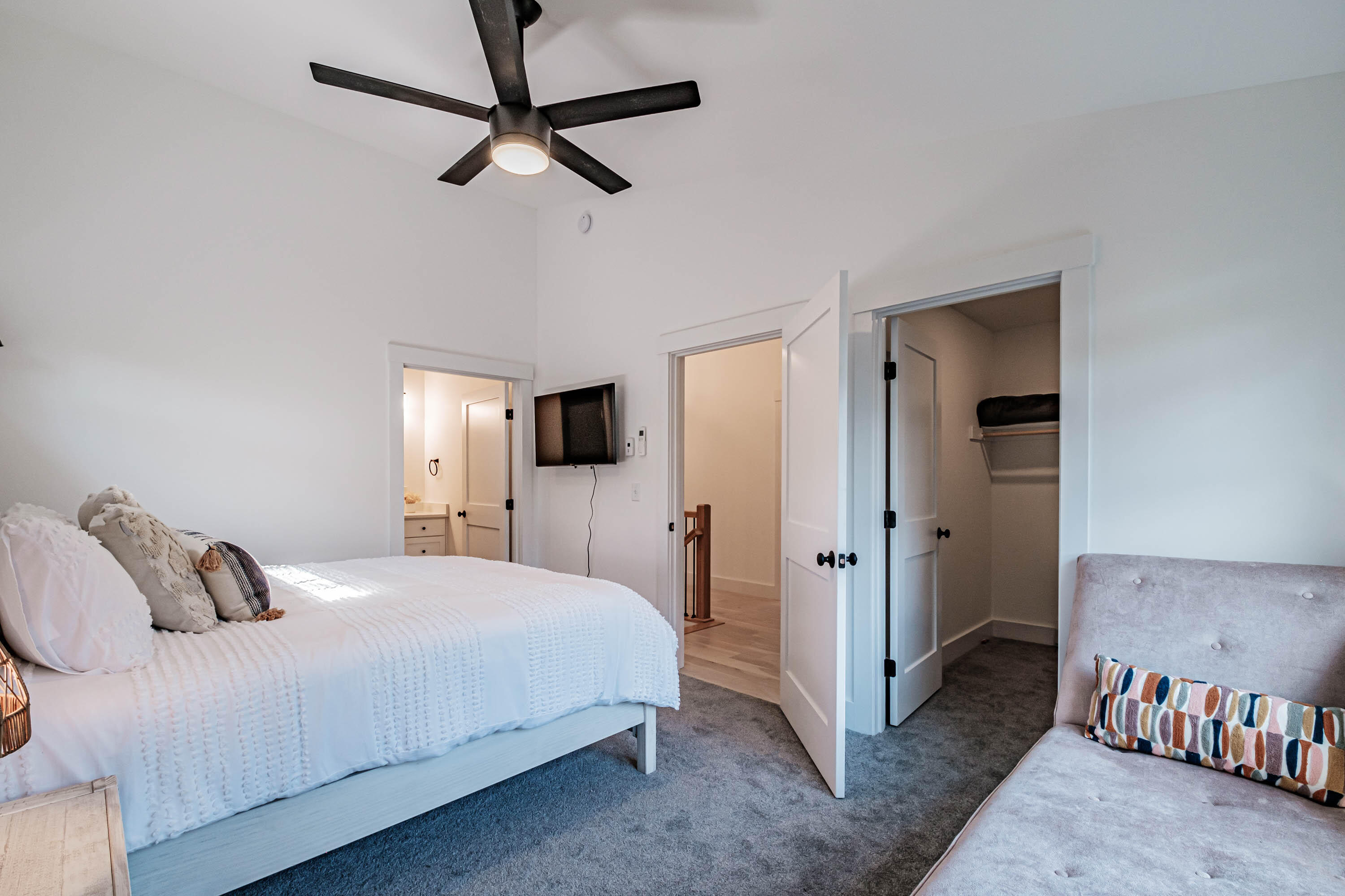 21 Cobblestone Farm Road Bethel ME 04217