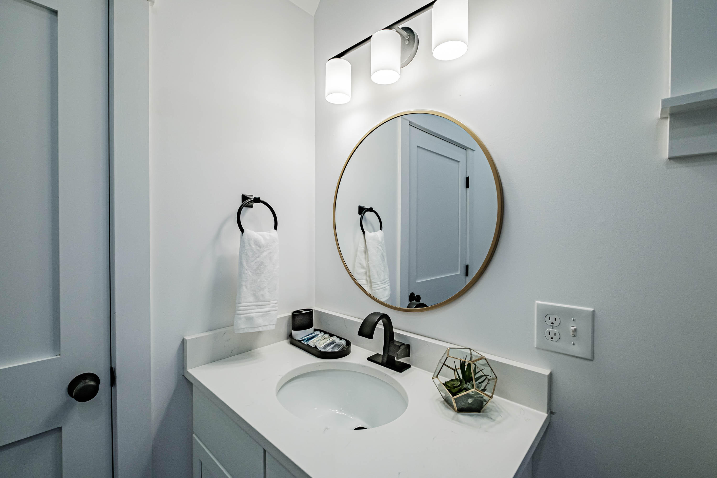 21 Cobblestone Farm Road Bethel ME 04217