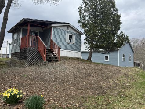 16 Pine Street Dexter ME 04930