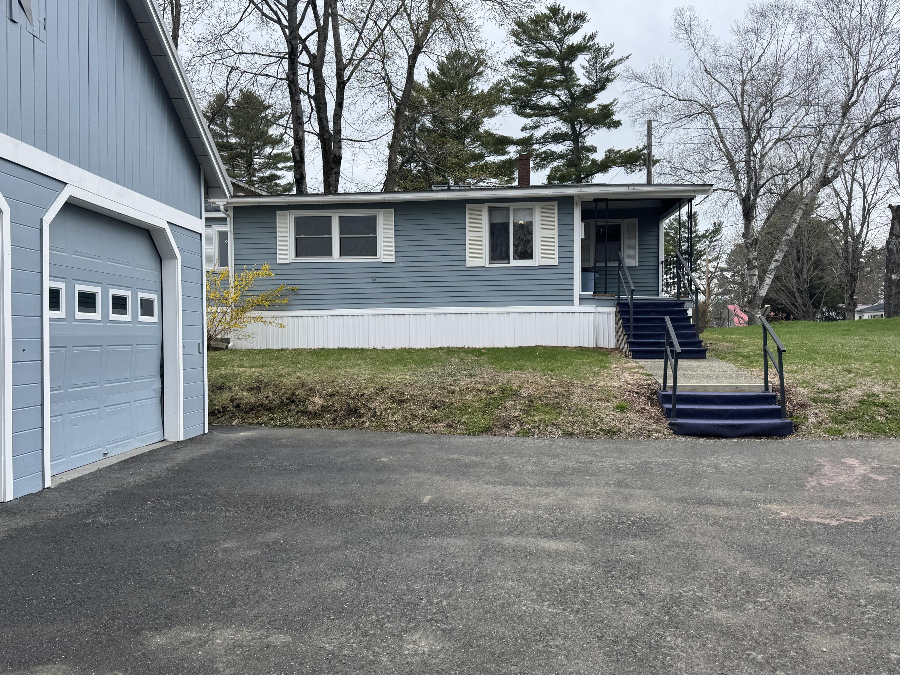16 Pine Street Dexter ME 04930