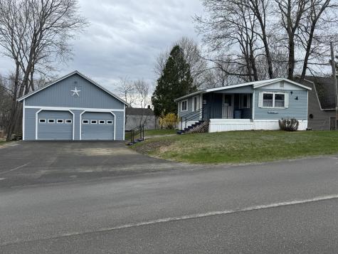 16 Pine Street Dexter ME 04930