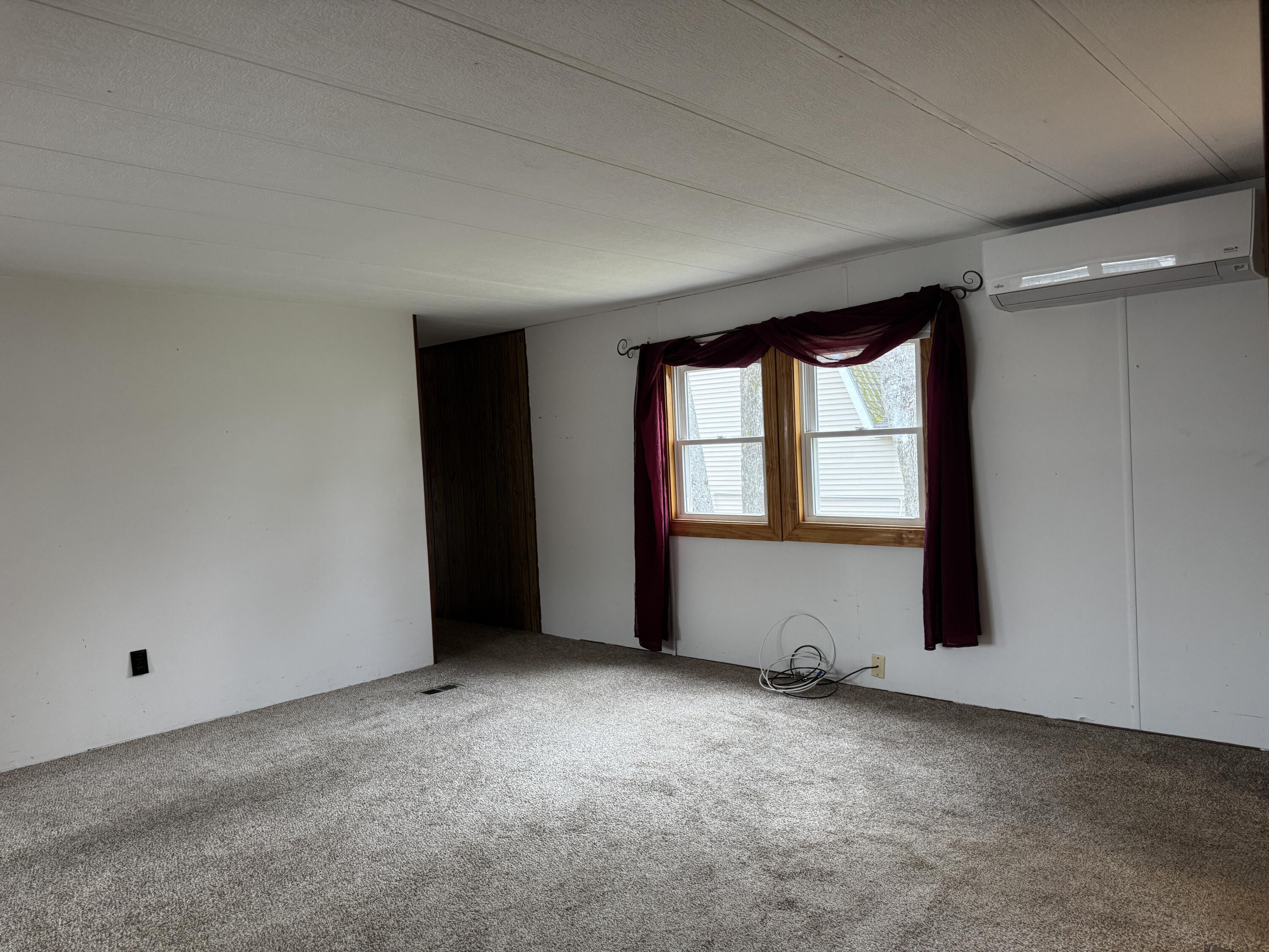 16 Pine Street Dexter ME 04930