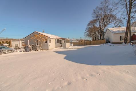 20 Earle Avenue Bangor ME 04401