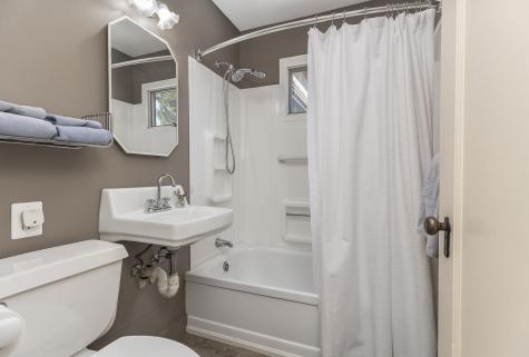 16 Meadow Way Cape Elizabeth ME 04107
